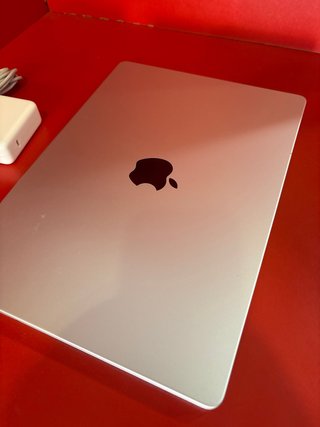 MacBook Pro M2 16GB 512GB SSD