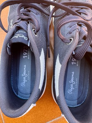 Zapatillas azul marino y blanco Pepe Jeans.Nuevo