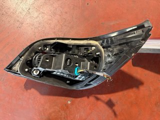 Pilotos LED BMW E60 LCI con cableado