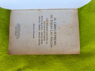 El libro supremo de todas las magias.