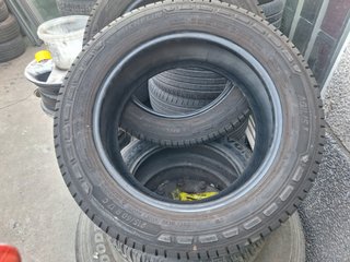 215 60 R17 C Michelin - 2 neumáticos +95%