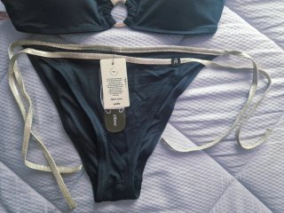 Bikini Undiz Negro y Dorado Talla M-L