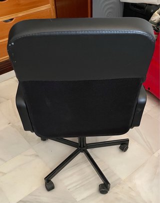 Silla de escritorio negra