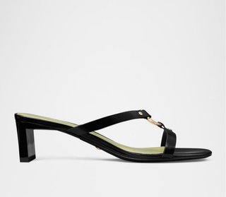 Sandalias negras con aro dorado