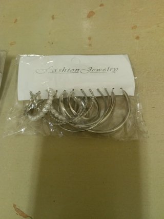 2 Paquetes Pendientes Plateados 12 pares en total
