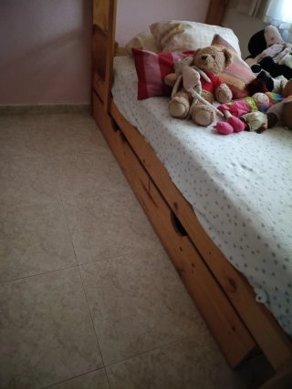 Litera de madera tres camas