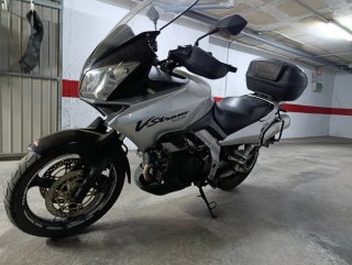 Suzuki V-Strom 1000 trail-turismo