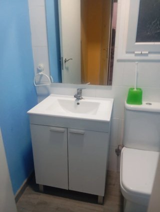 Alquiler habitación grande ,mini casa