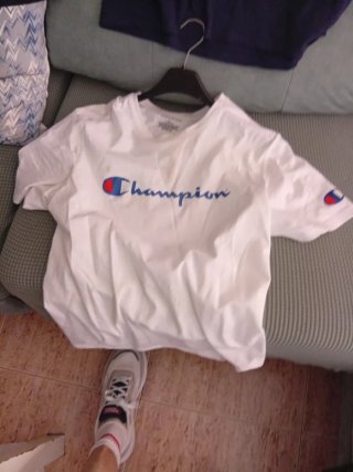Lote  nueve Camisetas Champion Talla XL liberto Ni