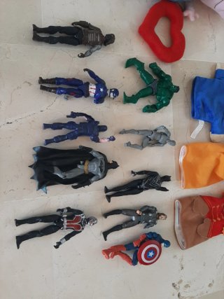 Lote 32  unidades Juguetes Variados × 20€