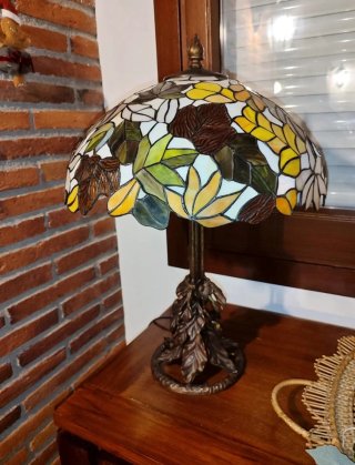 Lámpara estilo Tiffany Vidrio y Metal otoñal