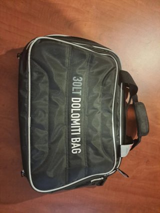 Baúl Givi Trekker Dolomiti 30L