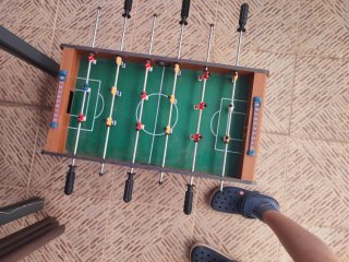 Futbolín de madera