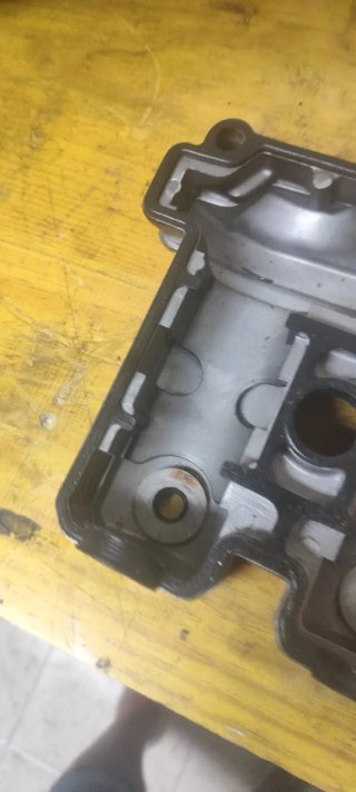 Tapa Balancines Hyosung Aquila 650 delantero.