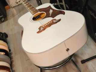 Epiphone Limited Edition Dove Pro Guitarra Blanca