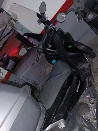 Yamaha Tricity 125 Negra
