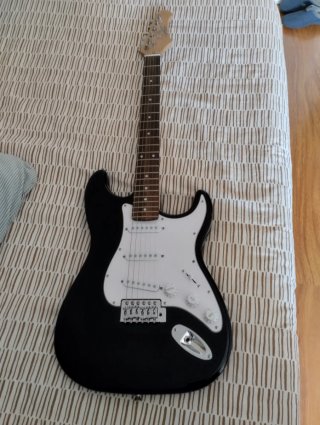 Guitarra Stratocaster Eko