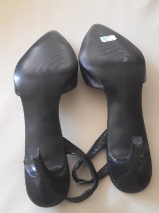 ZAPATO PIEL DESTALONADO TACÓN FINO ZENDRA T39