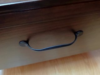 Cómoda de madera con 3 cajones