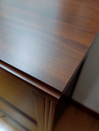 Cómoda de madera con 3 cajones