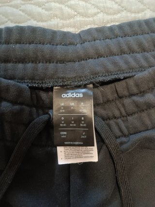 Chándal Adidas Negro con Rayas Blancas