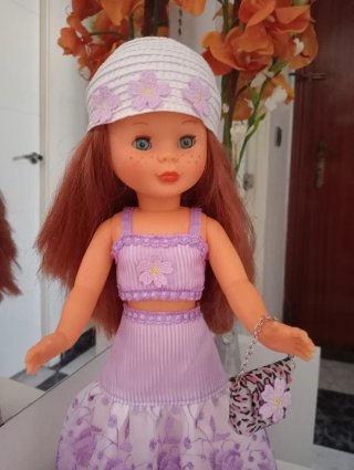 Conjunto top y falda bordada . Leer bien el envío.
