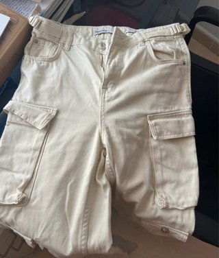 Pantalones cargo beige
