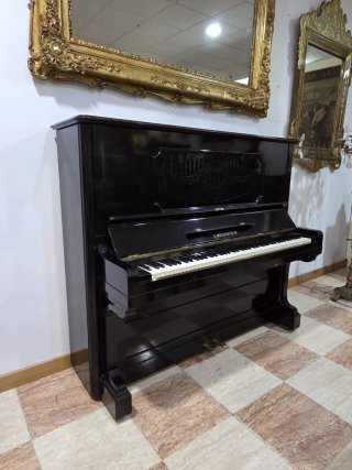 Antiguo piano vertical C.Bechstein con banqueta