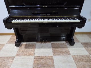 Antiguo piano vertical C.Bechstein con banqueta