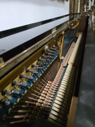 Antiguo piano vertical C.Bechstein con banqueta