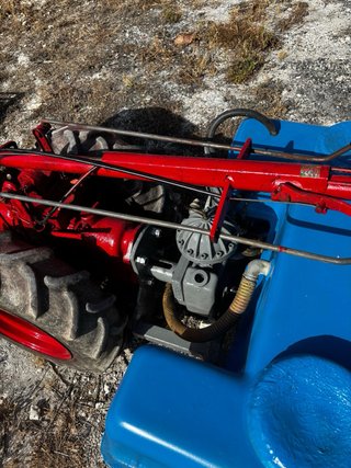 Motocultor Pasquali 913 y Cuba Pulverizadora