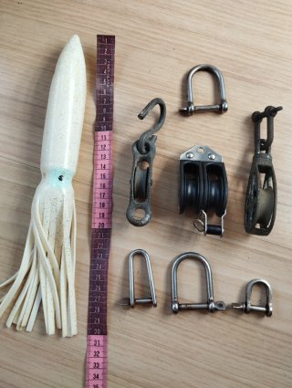 Útiles de pesca y Luces de pesca LED (2 unidades)