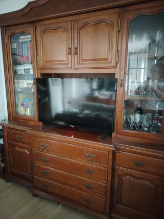 Mueble provenzal madera maciza con vitrina