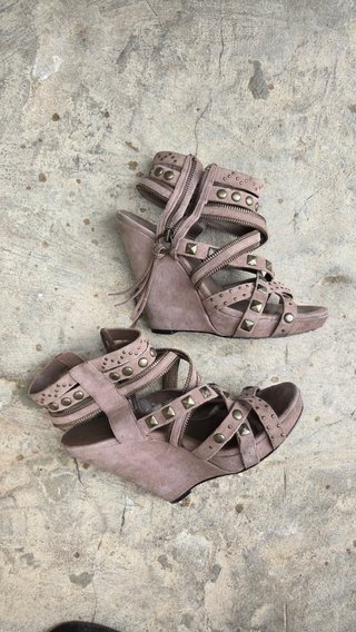 Sandalias Ash Beige y Doradas