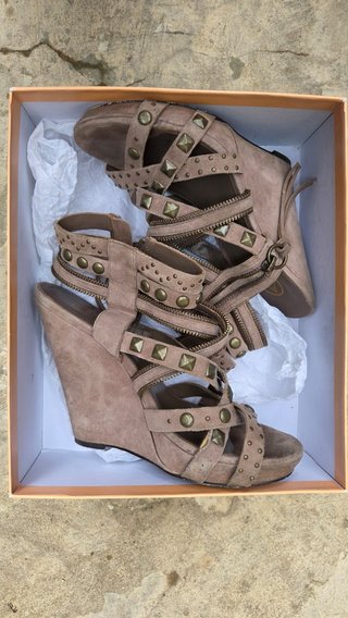 Sandalias Ash Beige y Doradas