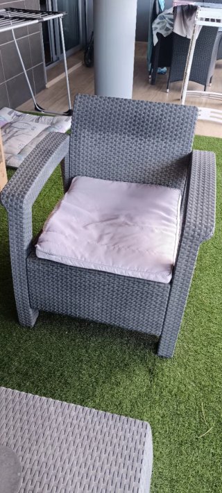 Sofá exterior 2 plazas gris, 2 sillones y 1 mesa