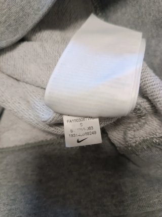 Sudadera Nike Negra, Blanca y Gris