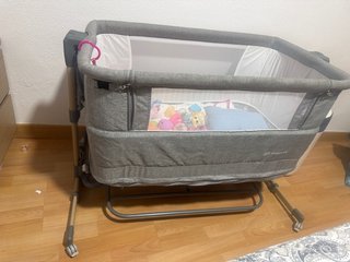 Cuna de colecho gris