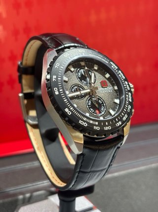 Reloj Swiss Military Crono Acero Piel Negro