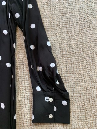 Vestido de lunares negro y blanco
