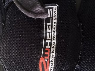 Chaqueta de moto negra y azul