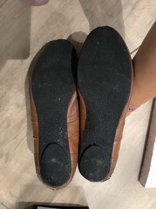 Zapatos planos marrones con cordones