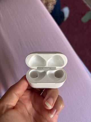 Estuche AirPods 4 - Como nuevo