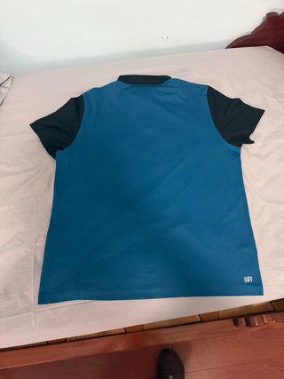 Camiseta Lacoste Negra y Turquesa