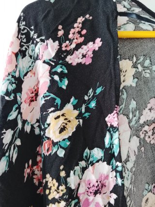 Kimono floral Bershka