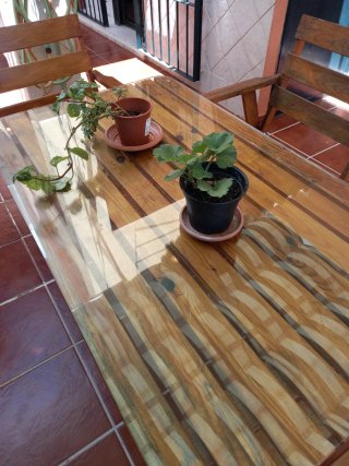 Conjunto terraza: mesa, banco y 2 sillones