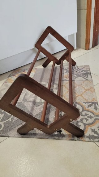Estantería de madera para libros