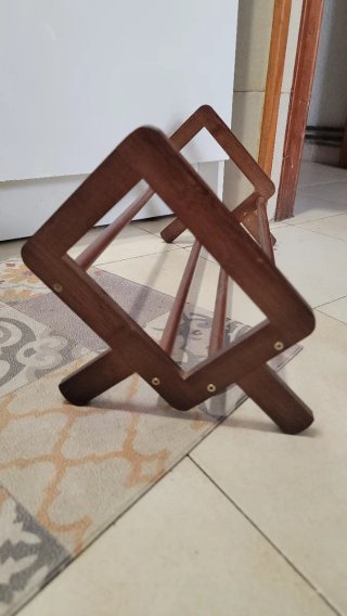 Estantería de madera para libros