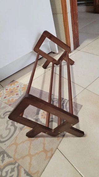 Estantería de madera para libros