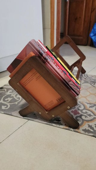 Estantería de madera para libros